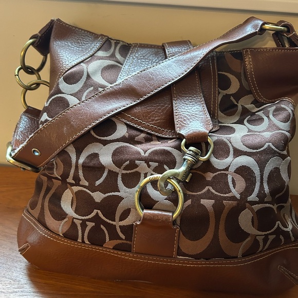Y2K 2000 Coach Brown Signature Canvas Shoulder Bag with Brass Ring Accent - Picture 15 of 15